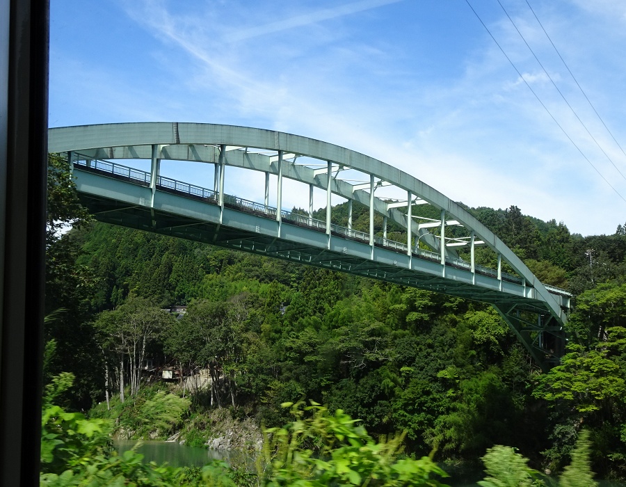 飯田線　唐笠駅近く、長瀞橋