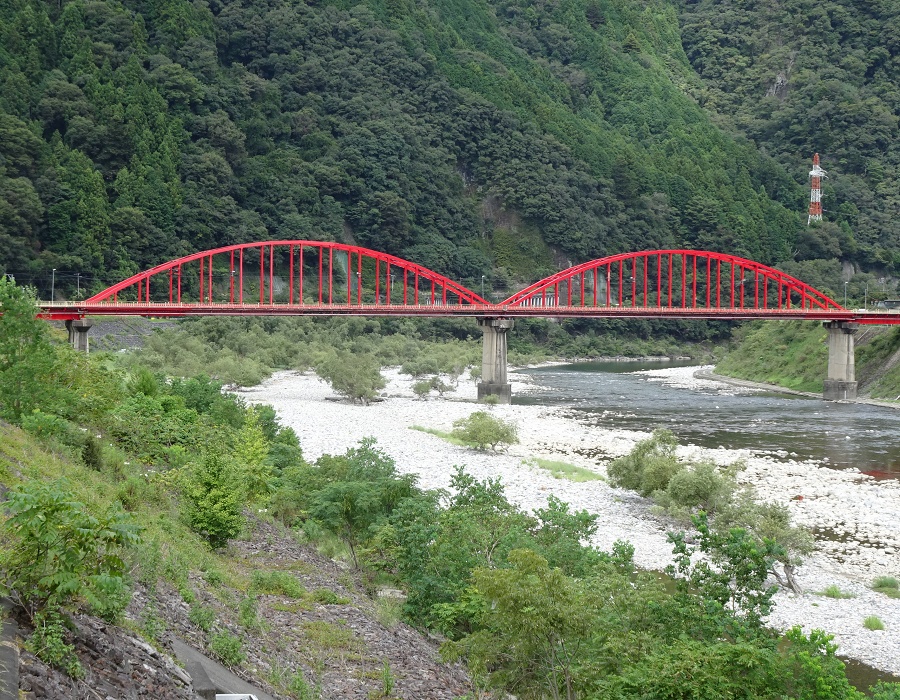 飯田線、中部天竜駅近く、中部大橋