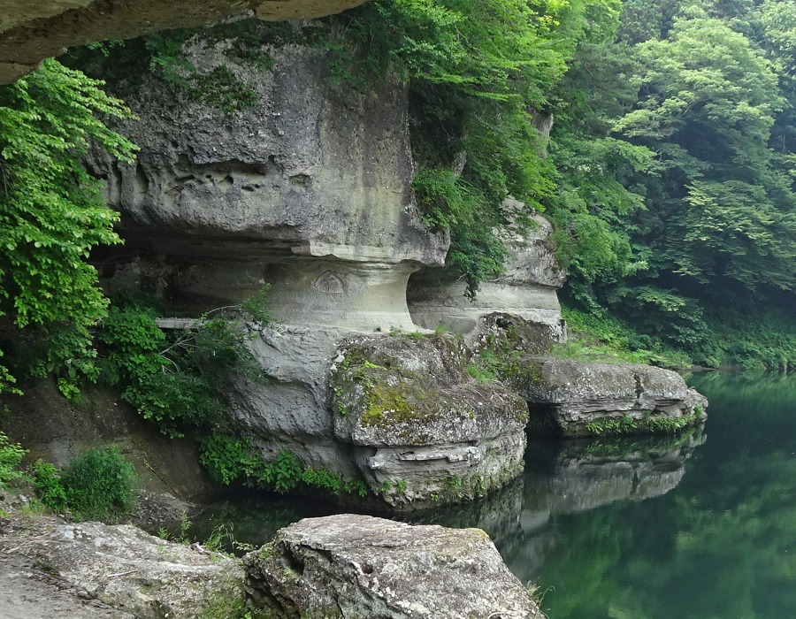 塔のへつり